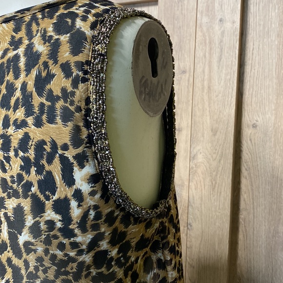 Sleeveless Beaded trim little baddie tank 🔥 slightly sheer Big Cat allover body - Picture 9 of 13